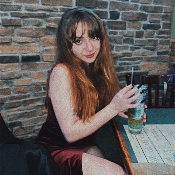 Meet your Posher, Cameron - Picture 1 of 1